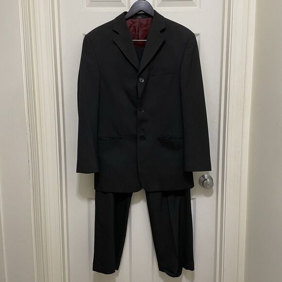Haggar Enterprise 38R 3 Button Black Pinstripe 2 Pc Suit 32 X 32 Pleated Pants - Picture 1 of 16